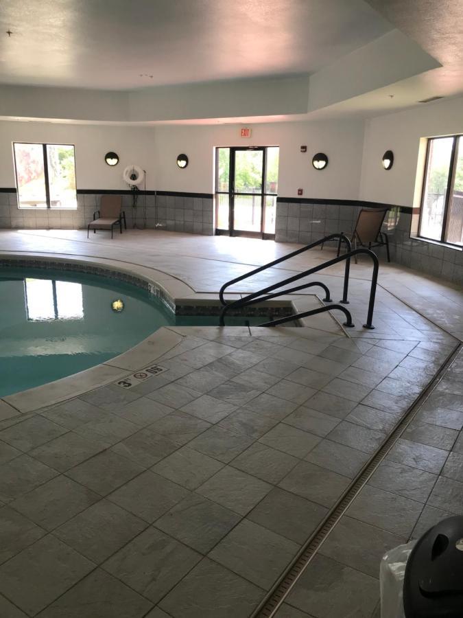Holiday Inn Express Ponca City By Ihg Bagian luar foto