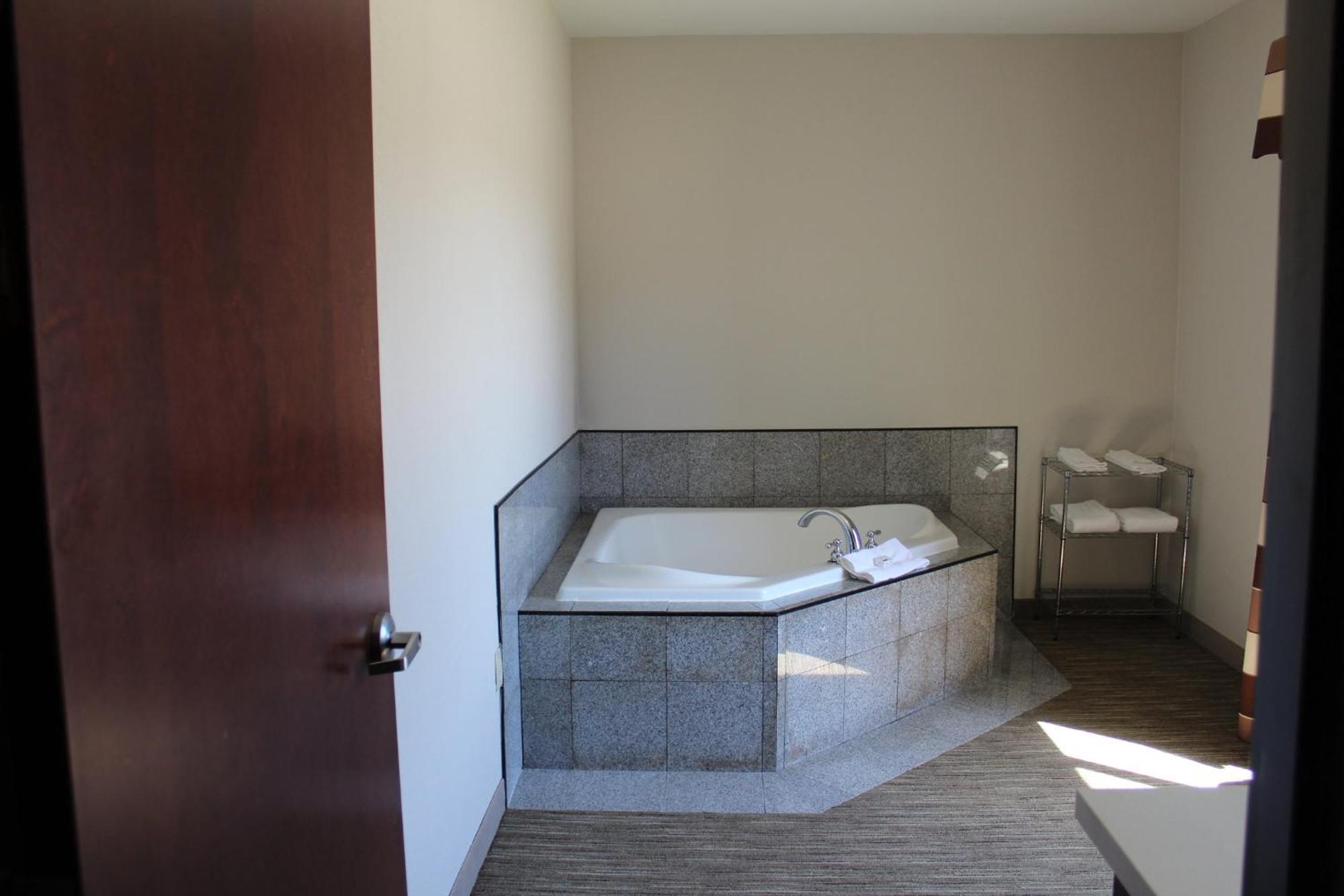 Holiday Inn Express Ponca City By Ihg Bagian luar foto